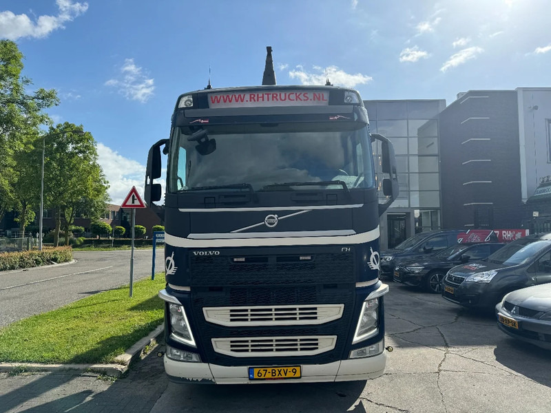 Volvo FH 500 8X2 EURO 6 + PALFINGER T22 HOOKLIFT - Konkstõstukiga veoauto: pilt 2 Volvo FH 500 8X2 EURO 6 + PALFINGER T22 HOOKLIFT - Konkstõstukiga veoauto: pilt 2