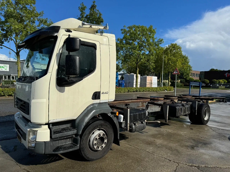 Volvo FL 240 4X2 - EURO 5 CHASSIS - Kabiinišassiiga veoauto: pilt 1 Volvo FL 240 4X2 - EURO 5 CHASSIS - Kabiinišassiiga veoauto: pilt 1