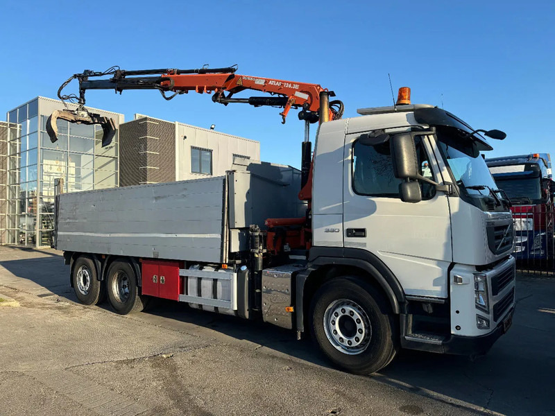 Volvo FM 330 6X2 - EURO 5 + ATLAS 126.3E A2 + REMOTE + LIFT/STEERING AXLE - Kraanaga veoauto: pilt 2 Volvo FM 330 6X2 - EURO 5 + ATLAS 126.3E A2 + REMOTE + LIFT/STEERING AXLE - Kraanaga veoauto: pilt 2