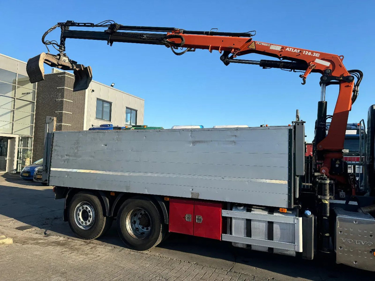 Volvo FM 330 6X2 - EURO 5 + ATLAS 126.3E A2 + REMOTE + - Kallurauto, Kraanaga veoauto: pilt 3 Volvo FM 330 6X2 - EURO 5 + ATLAS 126.3E A2 + REMOTE + - Kallurauto, Kraanaga veoauto: pilt 3