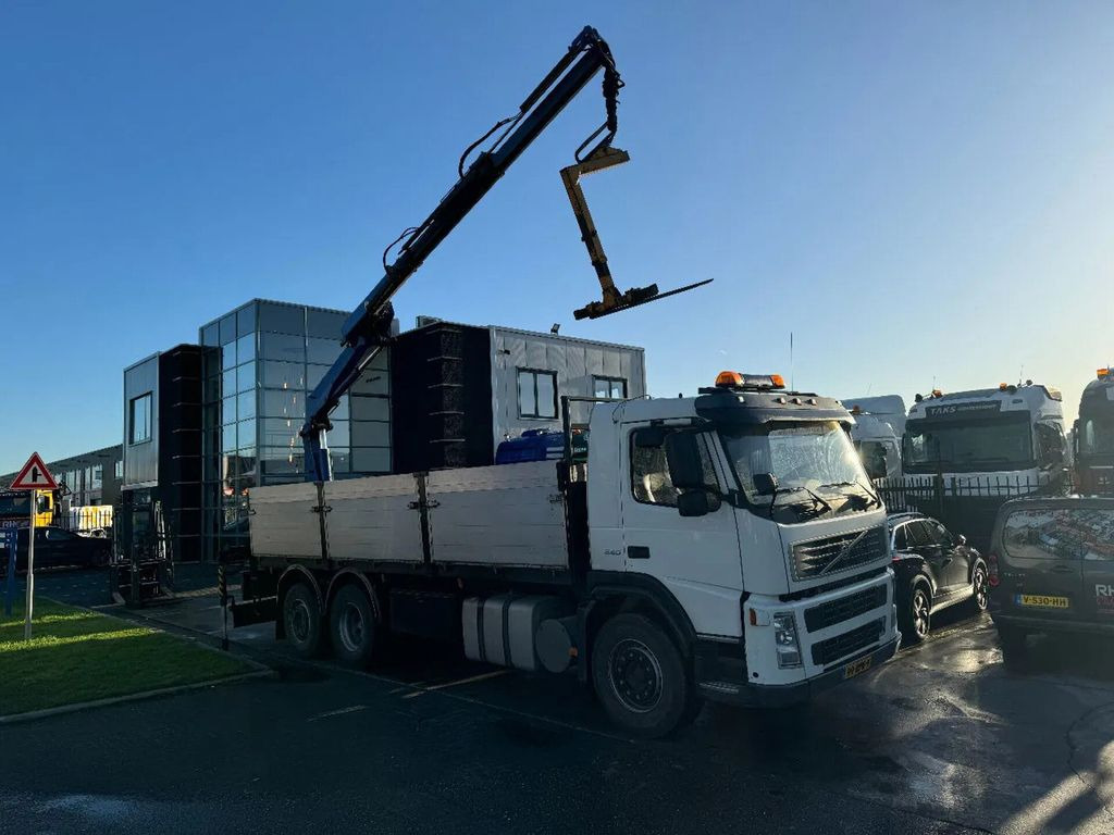Volvo FM 340 6X2 EFFER 140 2S EURO 3 - Kraanaga veoauto, Madelveok/ Platvormveok: pilt 3 Volvo FM 340 6X2 EFFER 140 2S EURO 3 - Kraanaga veoauto, Madelveok/ Platvormveok: pilt 3