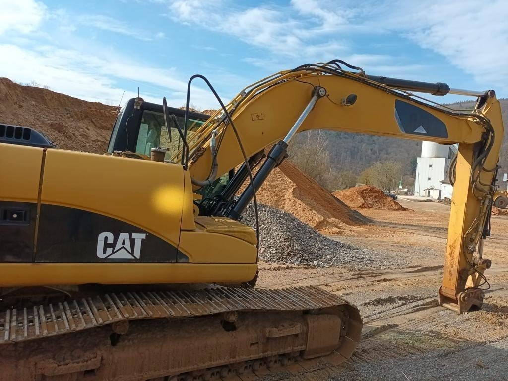 CAT 323 DL - Lintekskavaator: pilt 3 CAT 323 DL - Lintekskavaator: pilt 3