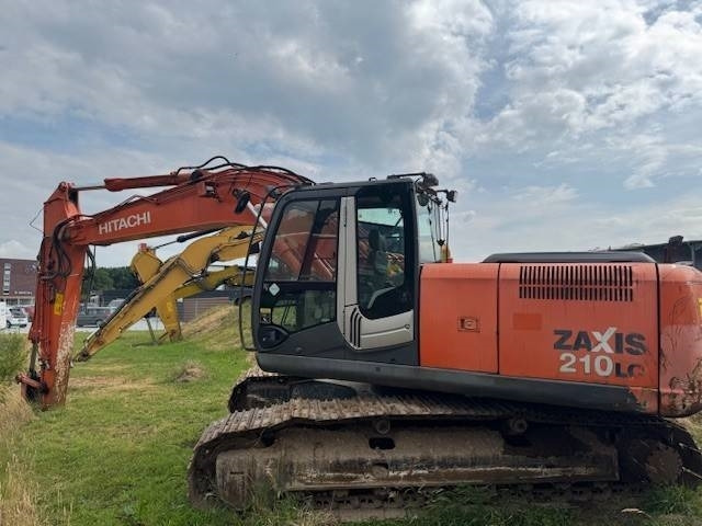 HITACHI ZX 210LC - Lintekskavaator: pilt 4 HITACHI ZX 210LC - Lintekskavaator: pilt 4