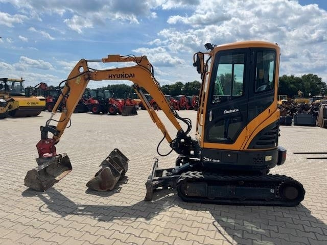 HYUNDAI R25Z-9 AK - Miniekskavaator: pilt 1 HYUNDAI R25Z-9 AK - Miniekskavaator: pilt 1