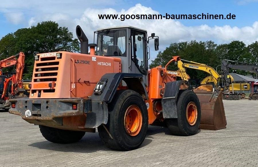Hitachi LX 210 E - Rataslaadur: pilt 2 Hitachi LX 210 E - Rataslaadur: pilt 2