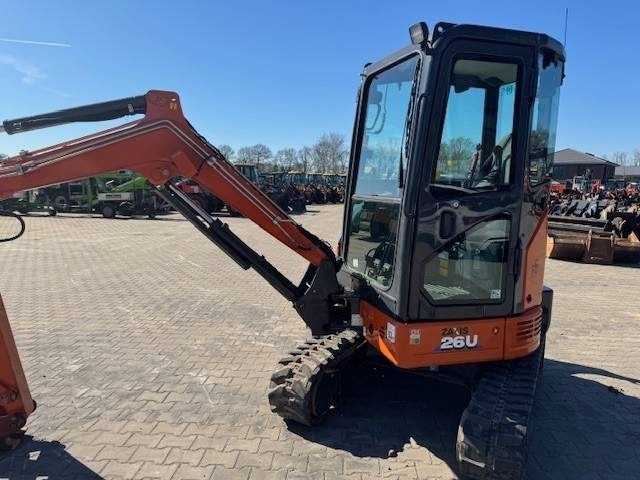 Hitachi ZX 26 - Miniekskavaator: pilt 1 Hitachi ZX 26 - Miniekskavaator: pilt 1