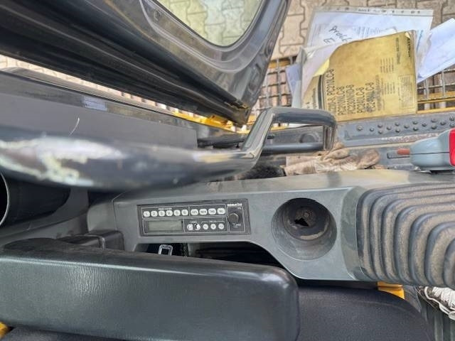 Lintekskavaator Komatsu PC 210 LC-8: pilt 8