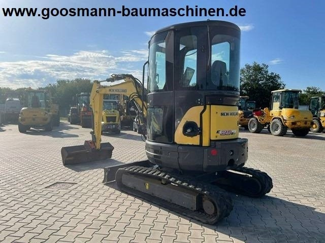 New Holland E 29 B SR - Miniekskavaator: pilt 3 New Holland E 29 B SR - Miniekskavaator: pilt 3