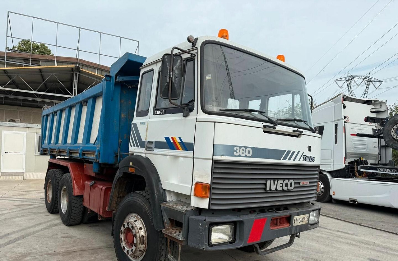 Iveco 3 assi ribaltabile 330 36 - Kallurauto: pilt 1 Iveco 3 assi ribaltabile 330 36 - Kallurauto: pilt 1