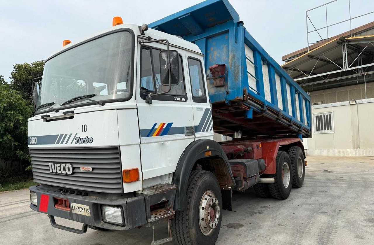 Iveco 3 assi ribaltabile 330 36 - Kallurauto: pilt 4 Iveco 3 assi ribaltabile 330 36 - Kallurauto: pilt 4