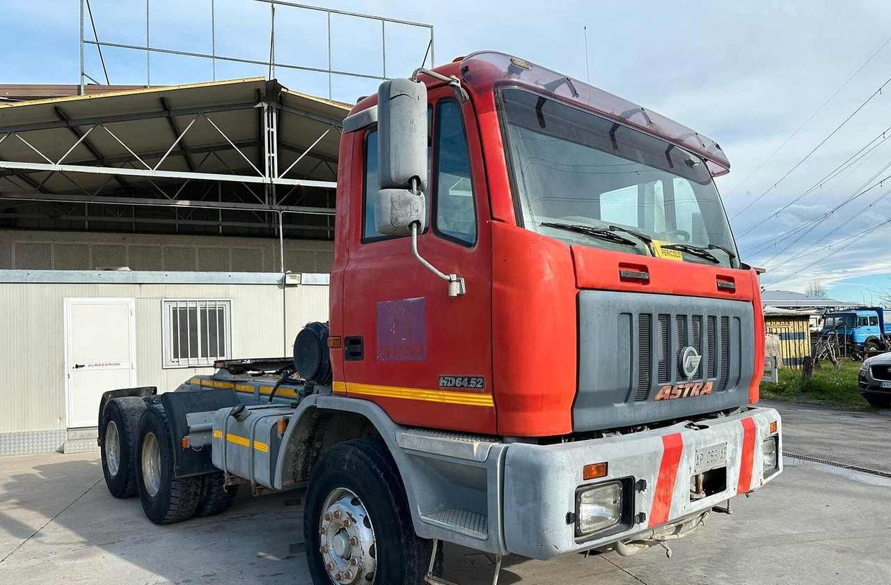 Trattore Astra 6x4 - Sadulveok: pilt 1 Trattore Astra 6x4 - Sadulveok: pilt 1