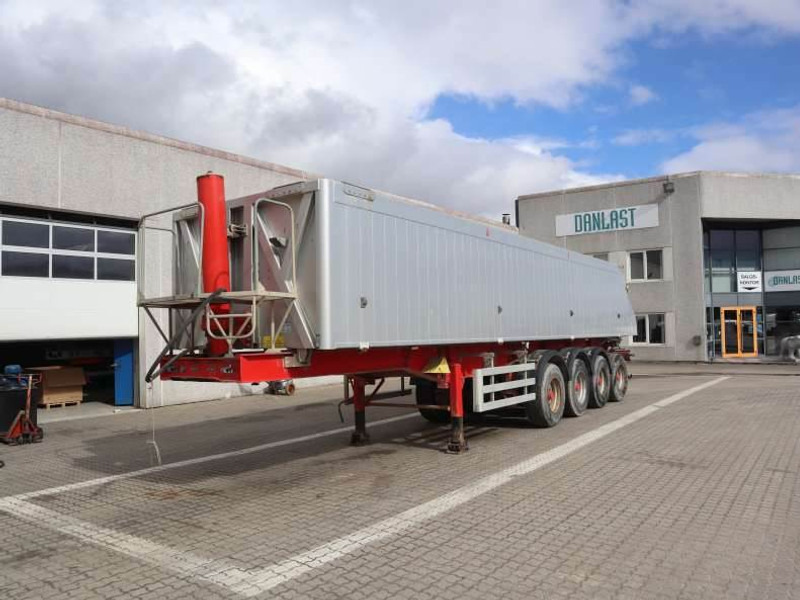 Kallur-poolhaagis Bodex 36 m³: pilt 1