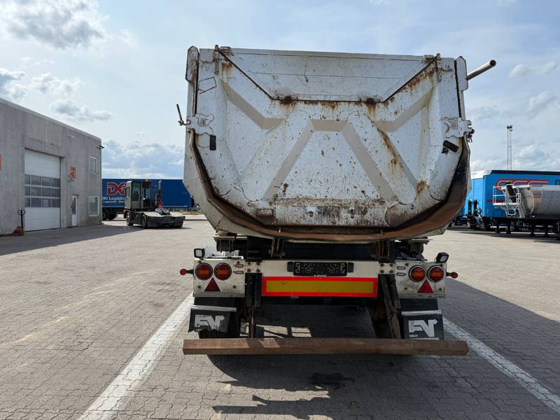 HK Tipper Tipper/Kipper/Tiptrailer - Kallur-poolhaagis: pilt 4 HK Tipper Tipper/Kipper/Tiptrailer - Kallur-poolhaagis: pilt 4