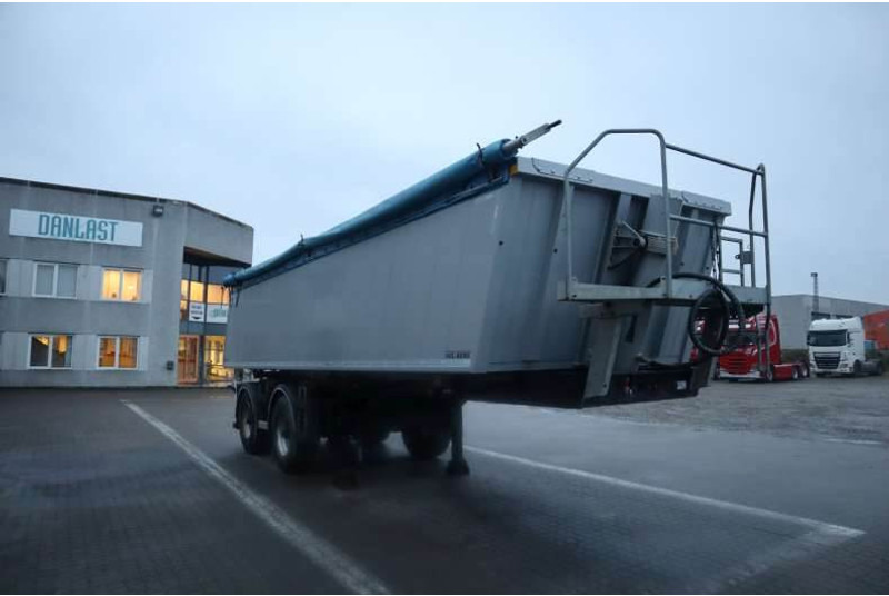 KEL-BERG 23 m³ - Kallur-poolhaagis: pilt 1 KEL-BERG 23 m³ - Kallur-poolhaagis: pilt 1