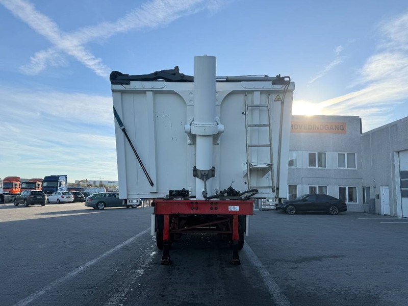 KEL-BERG Tipper / Kipper / Tiptrailer - Kallur-poolhaagis: pilt 2 KEL-BERG Tipper / Kipper / Tiptrailer - Kallur-poolhaagis: pilt 2