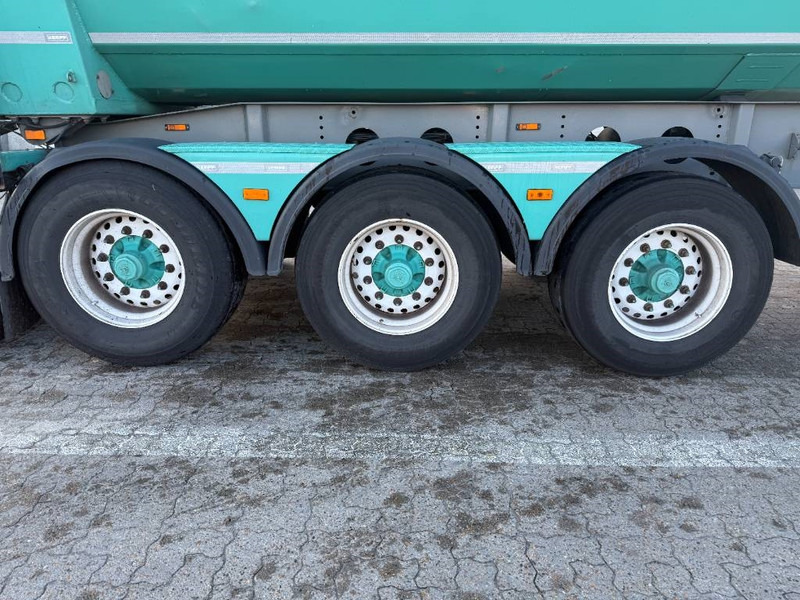 KEL-BERG Tipper / Kipper / Tiptrailer - Kallur-poolhaagis: pilt 3 KEL-BERG Tipper / Kipper / Tiptrailer - Kallur-poolhaagis: pilt 3