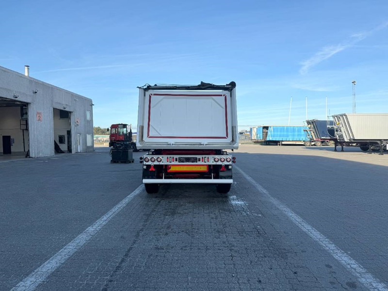 KEL-BERG Tipper / Kipper / Tiptrailer - Kallur-poolhaagis: pilt 5 KEL-BERG Tipper / Kipper / Tiptrailer - Kallur-poolhaagis: pilt 5