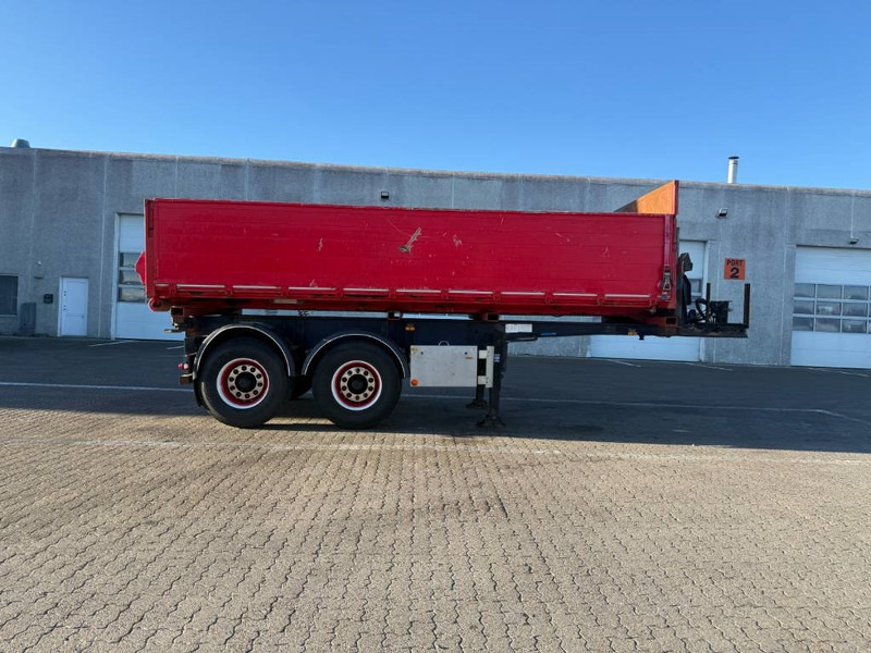 LAG Tipper / Kipper / Tiptrailer - Kallur-poolhaagis: pilt 2 LAG Tipper / Kipper / Tiptrailer - Kallur-poolhaagis: pilt 2