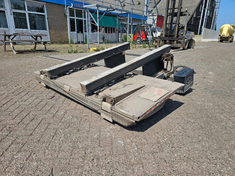 Dhollandia 2500KG - Pealisehitus ja välispind - Veoauto: pilt 4 Dhollandia 2500KG - Pealisehitus ja välispind - Veoauto: pilt 4