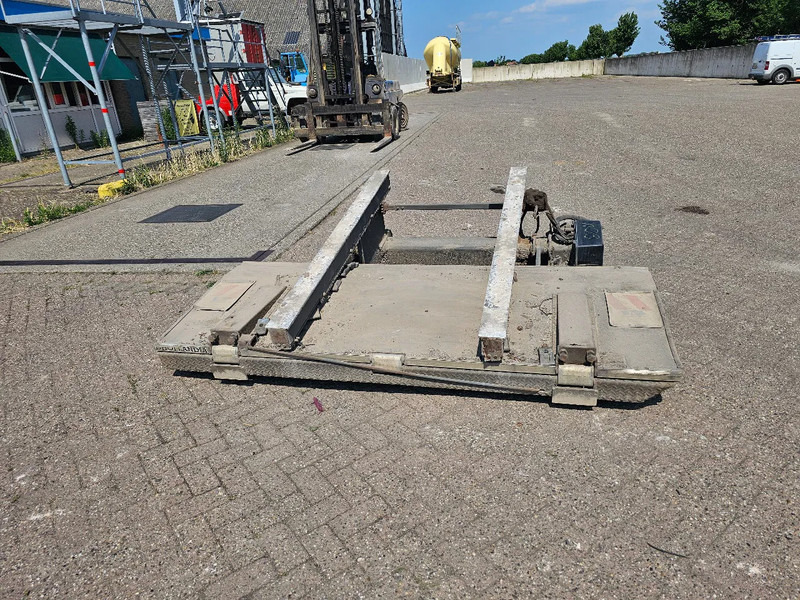 Dhollandia 2500KG - Pealisehitus ja välispind - Veoauto: pilt 5 Dhollandia 2500KG - Pealisehitus ja välispind - Veoauto: pilt 5
