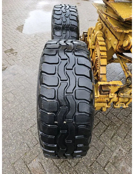 Põllutöö järelhaagis Diversen Widespread - Steelspring - 8 tyres: pilt 10