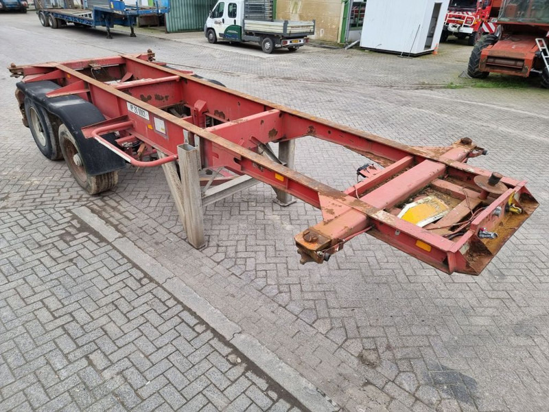 Fruehauf STEELSPRING - Drumbrakes - Konteinerveduk/ Tõstukiga poolhaagis: pilt 3 Fruehauf STEELSPRING - Drumbrakes - Konteinerveduk/ Tõstukiga poolhaagis: pilt 3