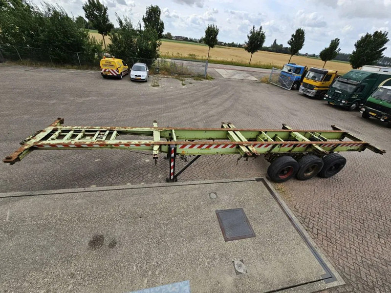 Fruehauf Steelspring - Drumbrakes - Konteinerveduk/ Tõstukiga poolhaagis: pilt 2 Fruehauf Steelspring - Drumbrakes - Konteinerveduk/ Tõstukiga poolhaagis: pilt 2