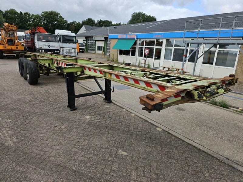 Fruehauf Steelspring - Drumbrakes - Konteinerveduk/ Tõstukiga poolhaagis: pilt 4 Fruehauf Steelspring - Drumbrakes - Konteinerveduk/ Tõstukiga poolhaagis: pilt 4