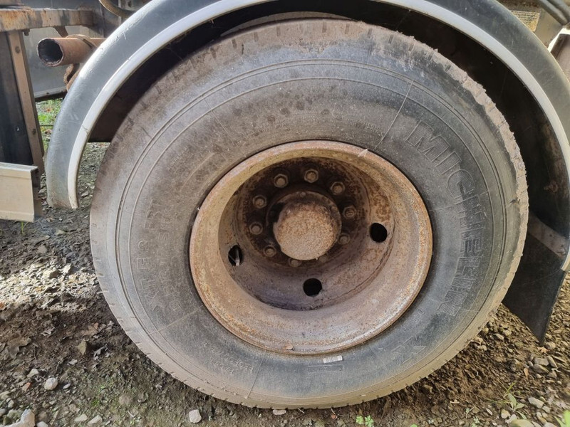 Giant 17.5 Inch - 10 Bolts - Telg ja varuosad - Veoauto: pilt 1 Giant 17.5 Inch - 10 Bolts - Telg ja varuosad - Veoauto: pilt 1