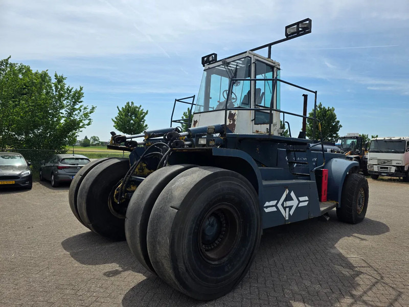 Hyster H44.OOC-16CH Complete with spreader - Autokraana: pilt 1 Hyster H44.OOC-16CH Complete with spreader - Autokraana: pilt 1
