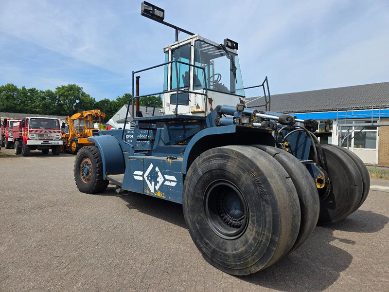 Hyster H44.OOC-16CH Complete with spreader - Autokraana: pilt 4 Hyster H44.OOC-16CH Complete with spreader - Autokraana: pilt 4