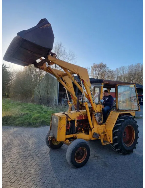 John Deere JD410 - Traktor: pilt 2 John Deere JD410 - Traktor: pilt 2