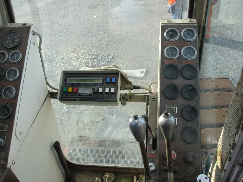 Roomikkraana Kobelco Manitowoc 4100 W Vicon Crawler Crane - 79.25 Meter - 200 Tons: pilt 10