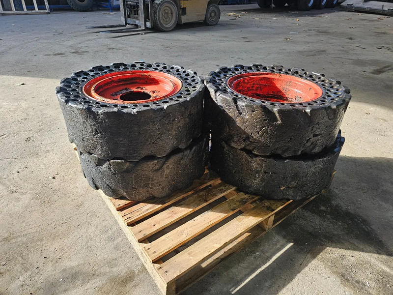 Michelin 30x10-16 - Rehv - Veoauto: pilt 3 Michelin 30x10-16 - Rehv - Veoauto: pilt 3