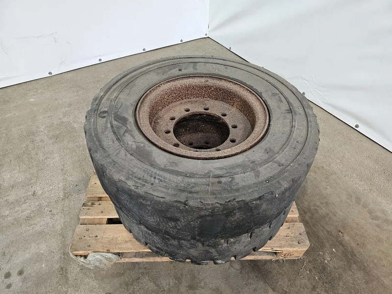 Michelin FULL RUBBER - 315/80R22.5 - Rehv - Veoauto: pilt 1 Michelin FULL RUBBER - 315/80R22.5 - Rehv - Veoauto: pilt 1