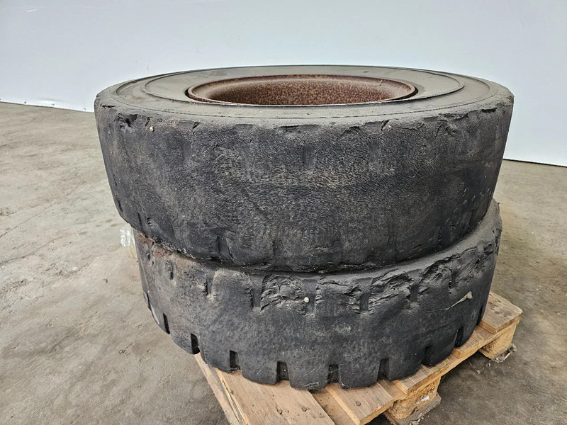 Michelin FULL RUBBER - 315/80R22.5 - Rehv - Veoauto: pilt 5 Michelin FULL RUBBER - 315/80R22.5 - Rehv - Veoauto: pilt 5