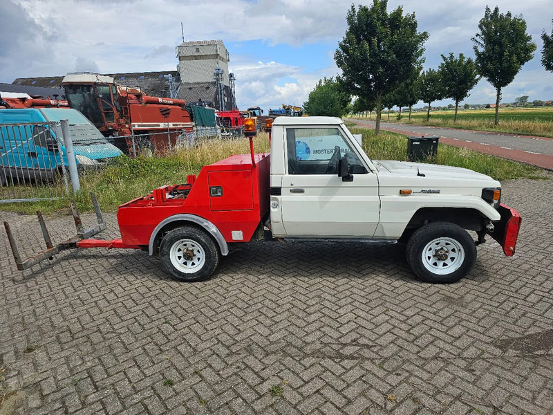 Toyota Land Cruiser LB71MOD - Auto: pilt 4 Toyota Land Cruiser LB71MOD - Auto: pilt 4