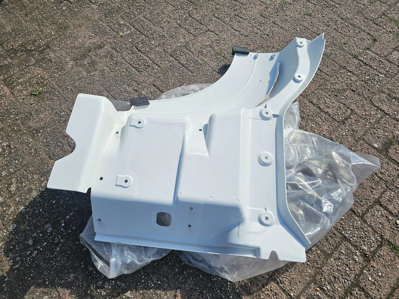MAN Spatscherm TGA Links - X0134814 - Varuosa - Veoauto: pilt 5 MAN Spatscherm TGA Links - X0134814 - Varuosa - Veoauto: pilt 5
