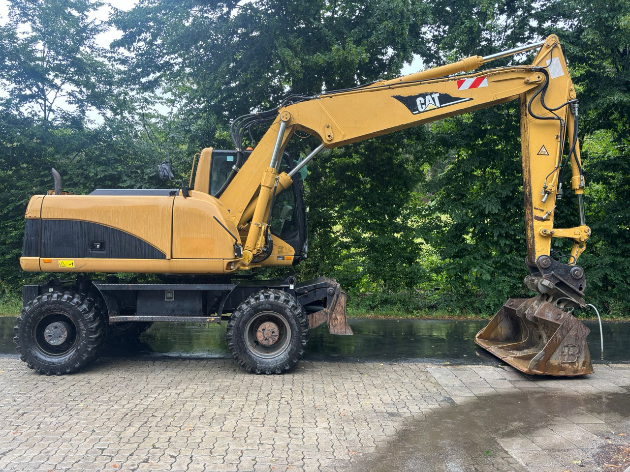 CATERPILLAR M 316 C - Ratastel ekskavaator: pilt 2 CATERPILLAR M 316 C - Ratastel ekskavaator: pilt 2