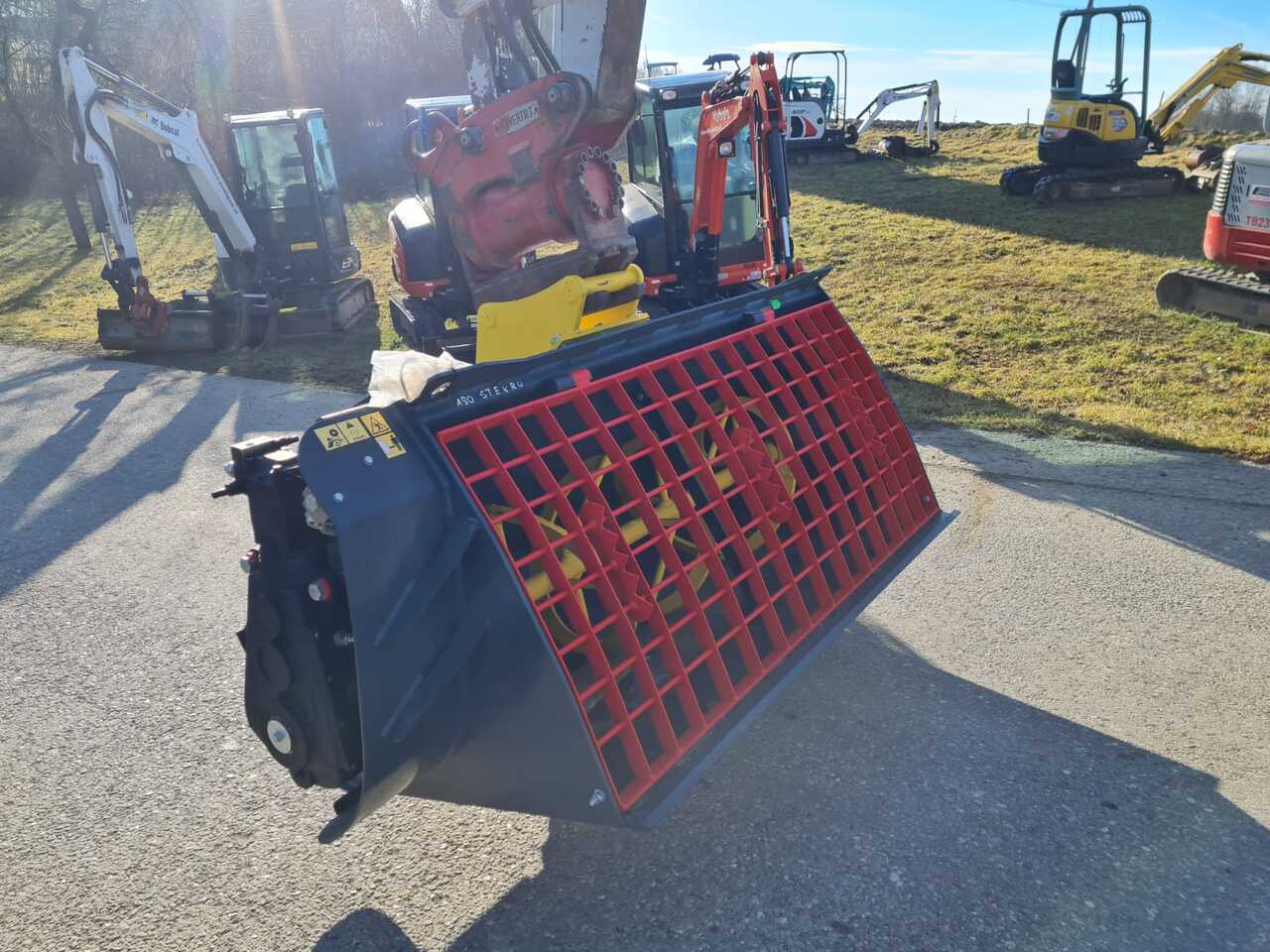 Concrete mixing bucket 180 cm for Excavator - Kopp - Lintekskavaator: pilt 2 Concrete mixing bucket 180 cm for Excavator - Kopp - Lintekskavaator: pilt 2