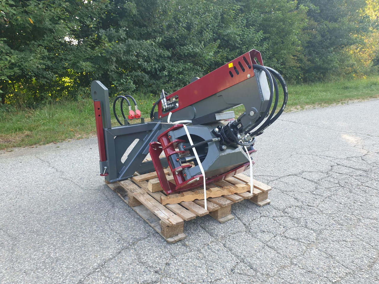 Hydraulic forwarding tongs for telehandlers - Haarats - Teleskooprataslaadur: pilt 4 Hydraulic forwarding tongs for telehandlers - Haarats - Teleskooprataslaadur: pilt 4