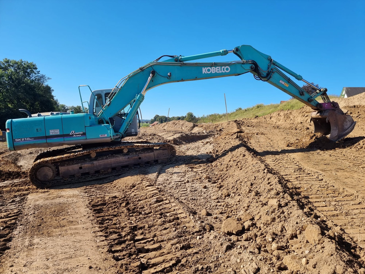 KOBELCO SK 210 NLC-6E - Lintekskavaator: pilt 2 KOBELCO SK 210 NLC-6E - Lintekskavaator: pilt 2