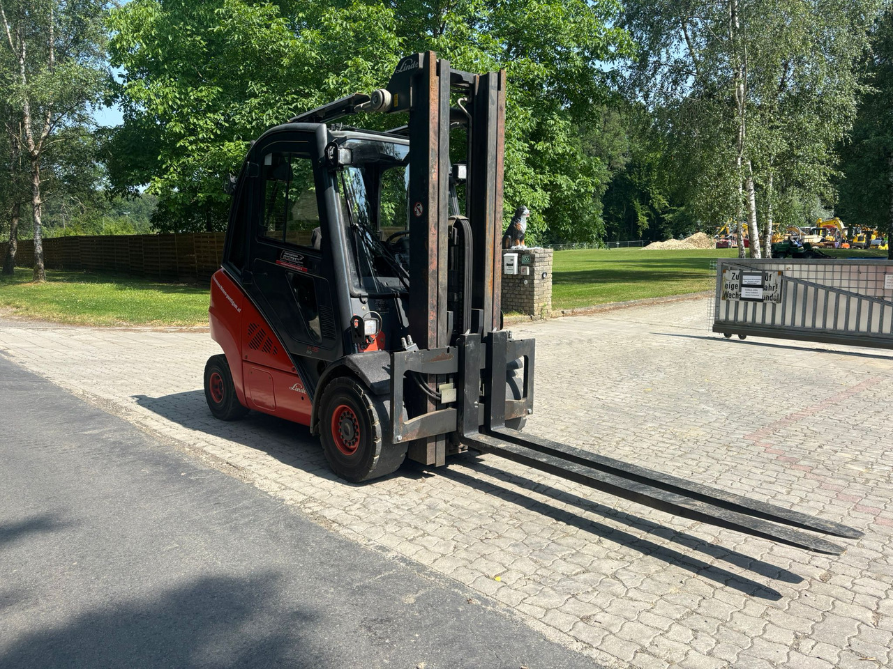 LINDE H 35 D-02 Triplex - Diiseltõstuk: pilt 4 LINDE H 35 D-02 Triplex - Diiseltõstuk: pilt 4
