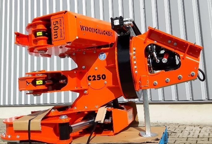 Westtech Woodcracker C 250 - Lisaseade - Ekskavaator: pilt 2 Westtech Woodcracker C 250 - Lisaseade - Ekskavaator: pilt 2