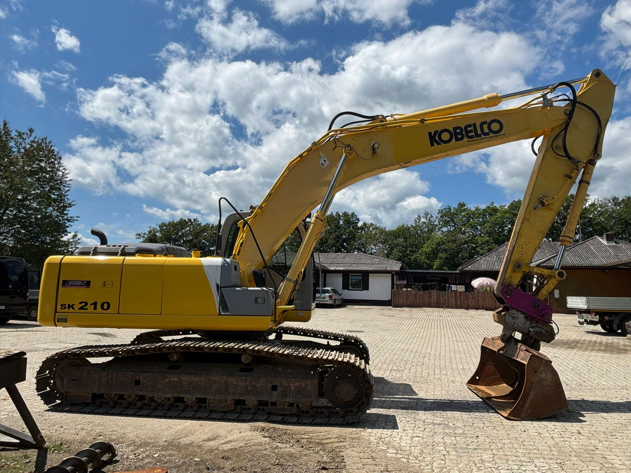 NEW HOLLAND Kobelco E 215 B - Lintekskavaator: pilt 2 NEW HOLLAND Kobelco E 215 B - Lintekskavaator: pilt 2