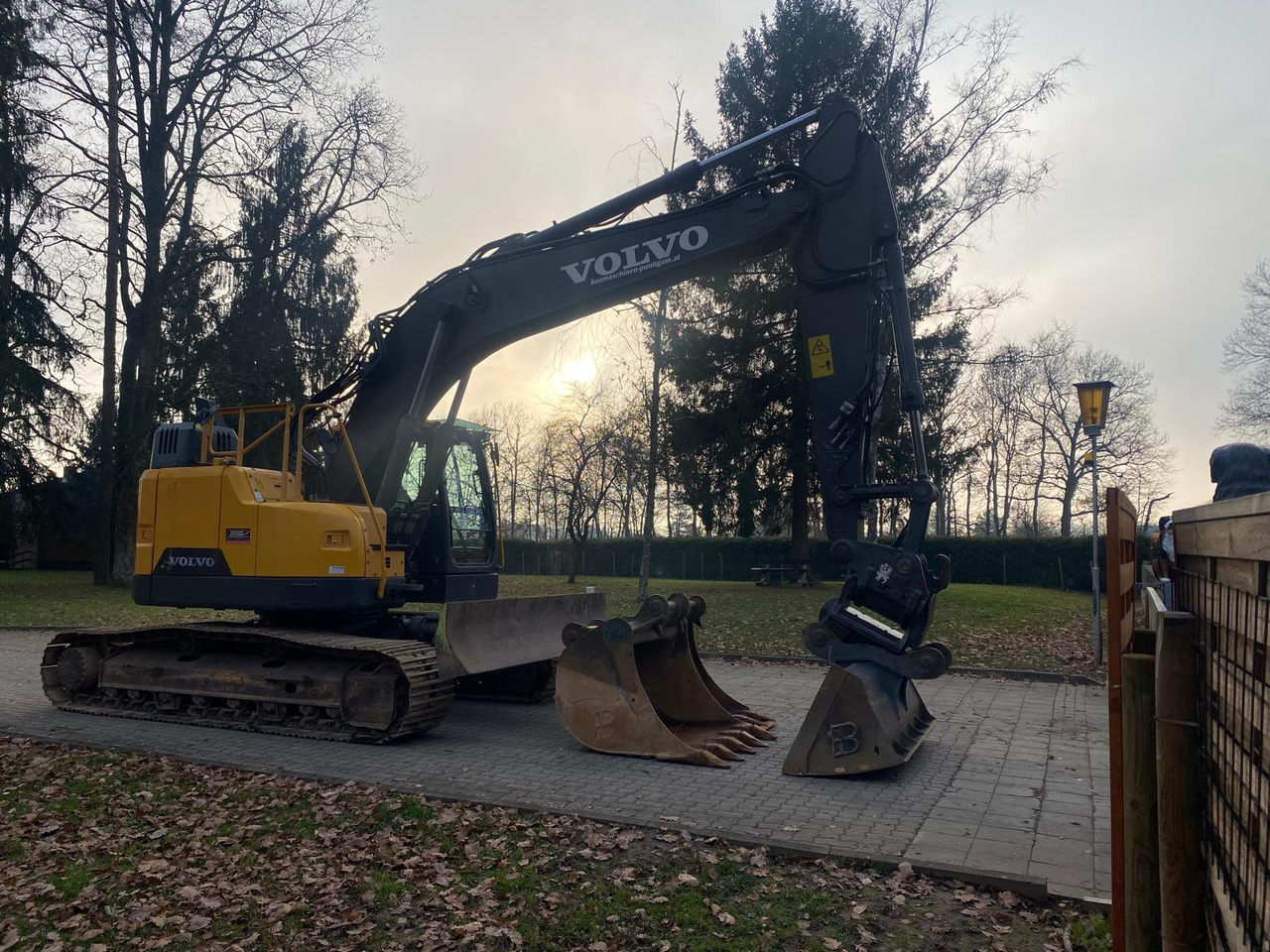 VOLVO ECR 235 EL - Lintekskavaator: pilt 5 VOLVO ECR 235 EL - Lintekskavaator: pilt 5