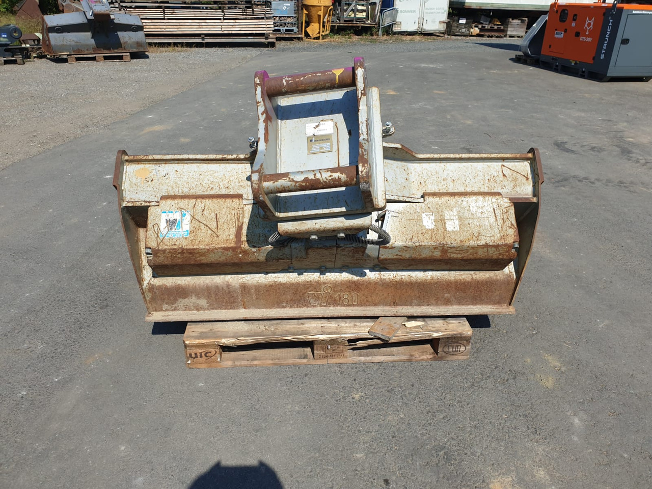 Winkelbauer Ditch-cleaning-bucket 180 cm - Ekskavaatori kopp - Lintekskavaator: pilt 4 Winkelbauer Ditch-cleaning-bucket 180 cm - Ekskavaatori kopp - Lintekskavaator: pilt 4
