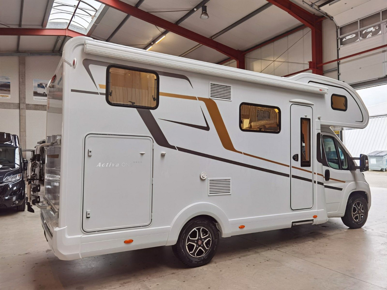 Eura Mobil ACTIVA ONE 690 HB / 180PS-40H MAXI/ PANORAMADACH - Alkooven: pilt 4 Eura Mobil ACTIVA ONE 690 HB / 180PS-40H MAXI/ PANORAMADACH - Alkooven: pilt 4