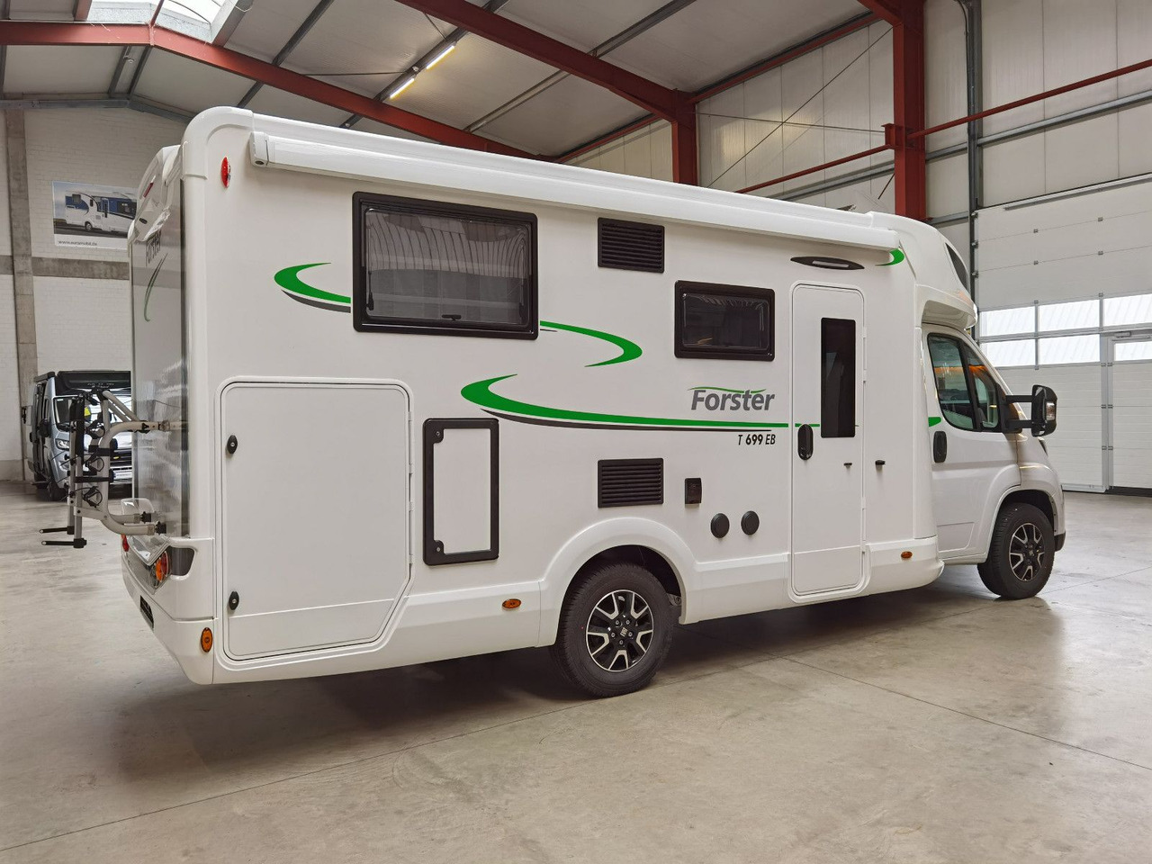 Forster T 699 EB / -MODELL 2025-/ EINZELBETTEN & HUBBETT - Poolintegreeritud matkaauto: pilt 4 Forster T 699 EB / -MODELL 2025-/ EINZELBETTEN & HUBBETT - Poolintegreeritud matkaauto: pilt 4
