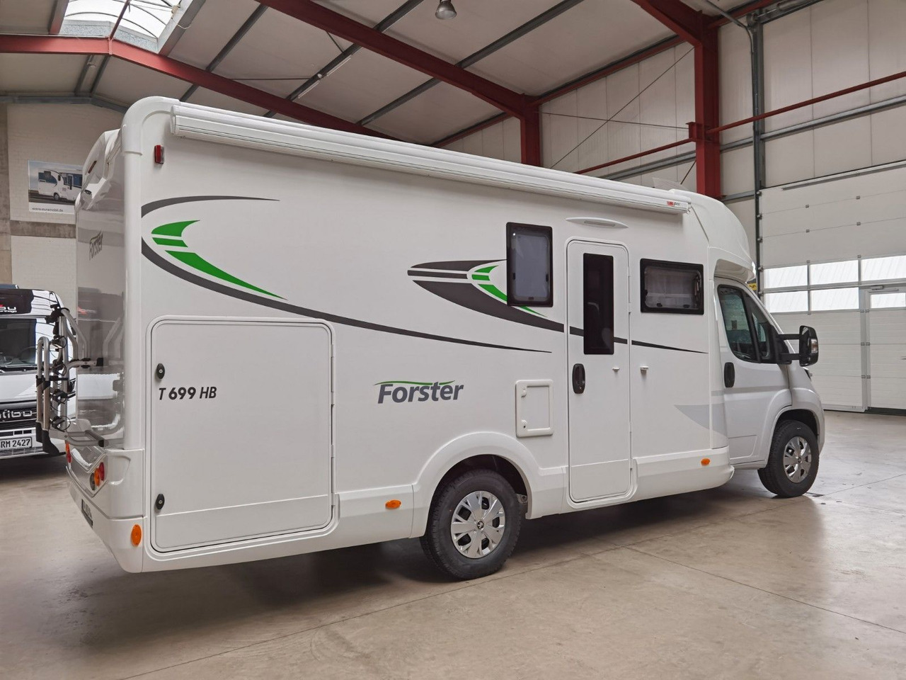 Forster T 699 HB / 140PS / EB- HUBBETT & HECKBETT - Poolintegreeritud matkaauto: pilt 4 Forster T 699 HB / 140PS / EB- HUBBETT & HECKBETT - Poolintegreeritud matkaauto: pilt 4